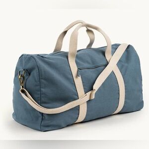 Weekend canvas duffle bag by KNOWN SUPPLY